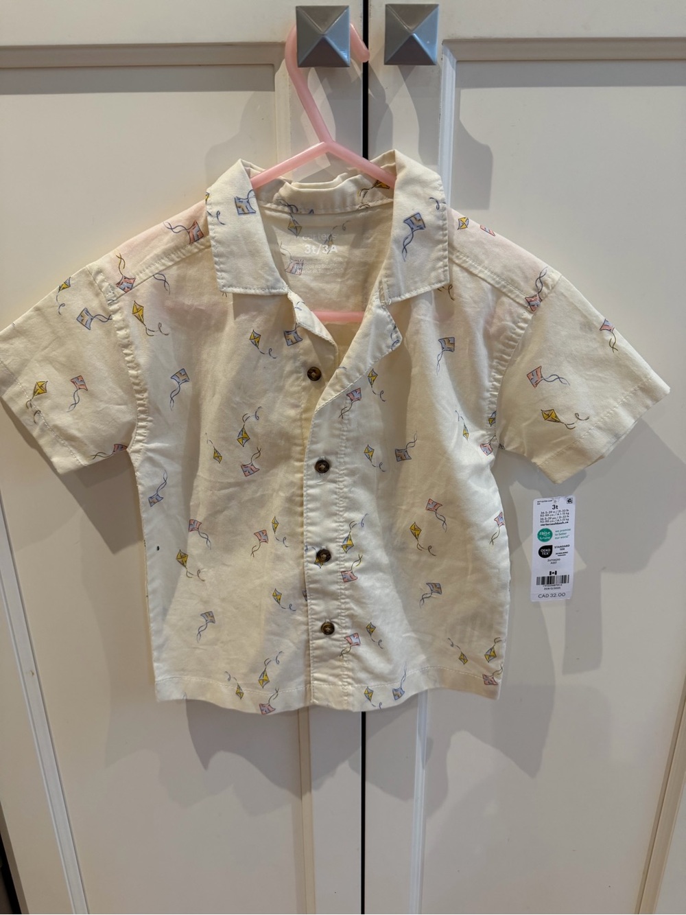 NWT Carter’s 3t Short-Sleeve Button-Up Shirt in Cream with Kite Print